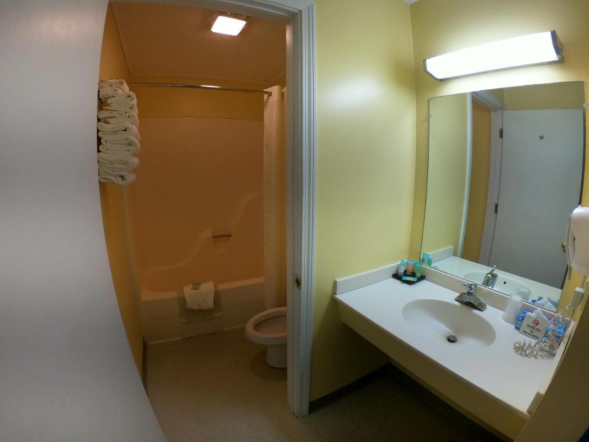 Copper Lantern Motor Lodge West Brookfield المظهر الخارجي الصورة